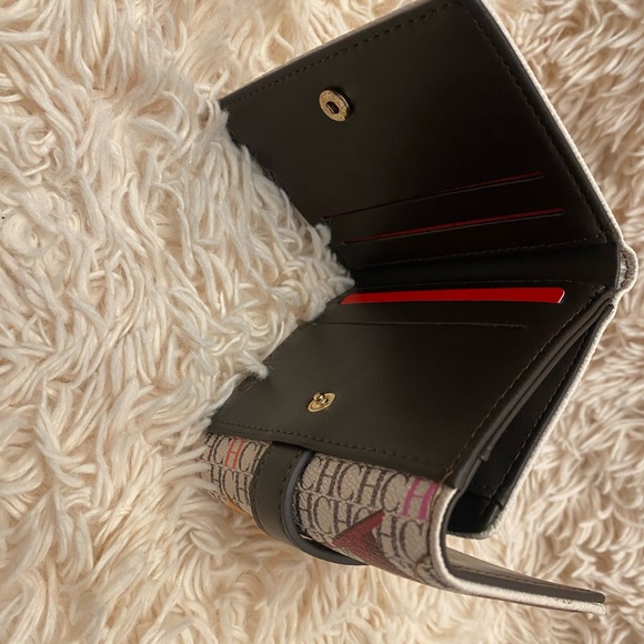 Carolina Herrera ID Wallet – Luxury Designer Card Holder mini travel wallet - Picture 9 of 10